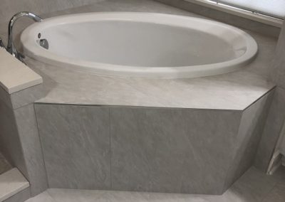 Oval Soaking Tub Surrounded by Prestige Imperial Porcelain