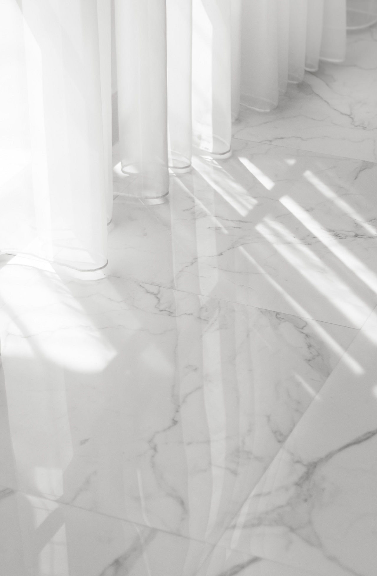 Fantastic Range of Marble Effect Tiles, 0% Finance and Free Delivery.